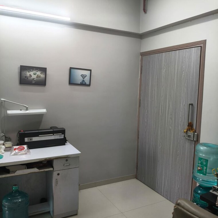Team Area, magic-square Commercial Office Space 270 Sq.Ft. In Malad East Mumbai 10477190