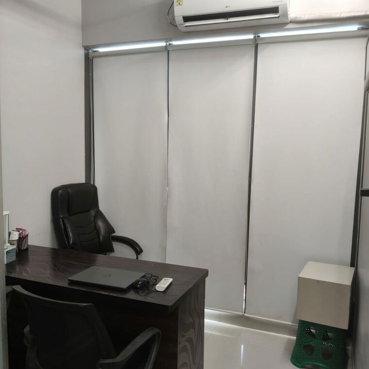 Team Area, magic-square Commercial Office Space 270 Sq.Ft. In Malad East Mumbai 10477190