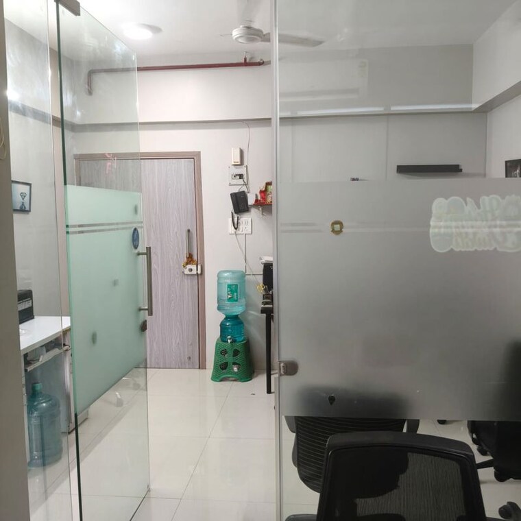 Team Area, magic-square Commercial Office Space 270 Sq.Ft. In Malad East Mumbai 10477190