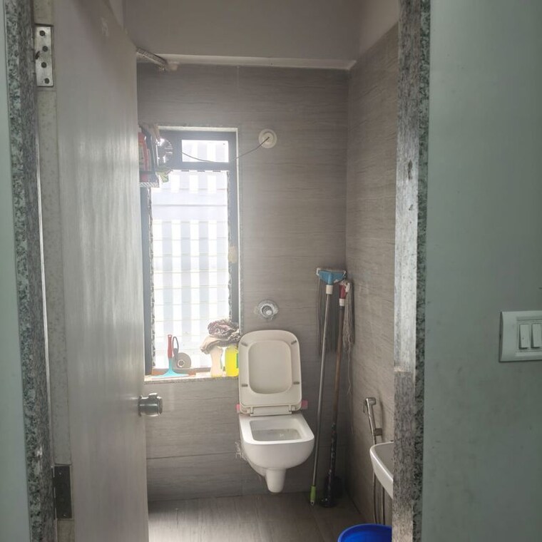 Bathroom, magic-square Commercial Office Space 270 Sq.Ft. In Malad East Mumbai 10477190