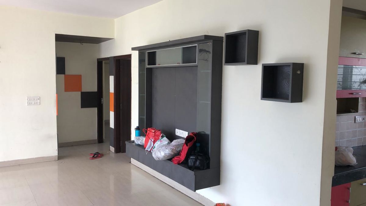 3 BHK 300 Sq.Yd. Apartment in Puri Vip Floors