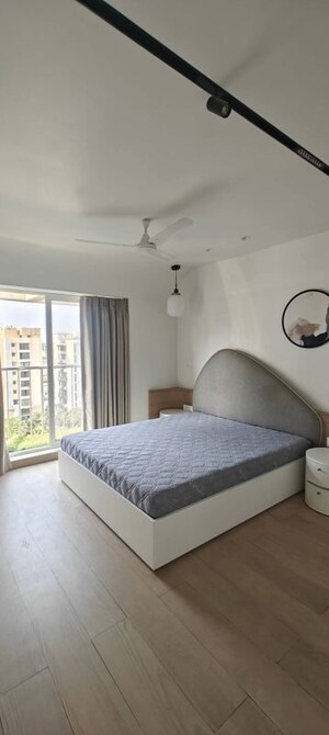 Bedroom in 3 BHK Apartment at Arihant CHS Khar West, Khar West – for Rent