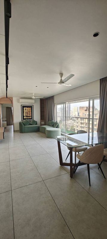 3 BHK 1200 Sq.Ft. Apartment in Arihant CHS Khar West