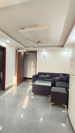 Living Room in 1 BHK Apartment at Sainik Farm – for Rent