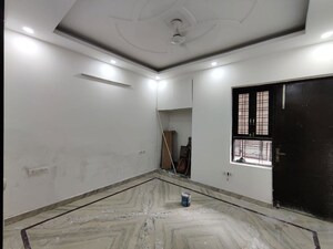 Room in 4 BHK Builder Floor at Green Fields Colony – for Rent
