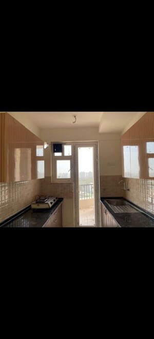 Kitchen in 3.5 BHK Apartment at Supreme Towers, Sector 99 – for Rent