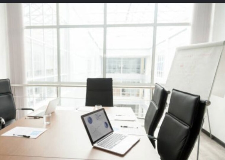 Team Area, dlf phase iv Commercial Shop 1800 Sq.Ft. In Dlf Phase iv Gurgaon 10477313