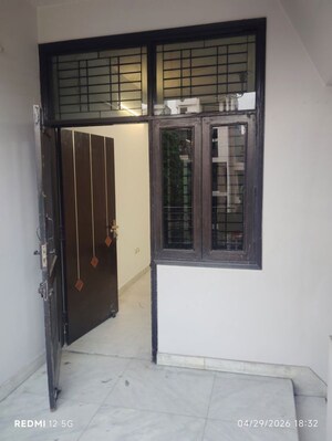 2 BHK Apartment For Rent in Jhilmil Colony
