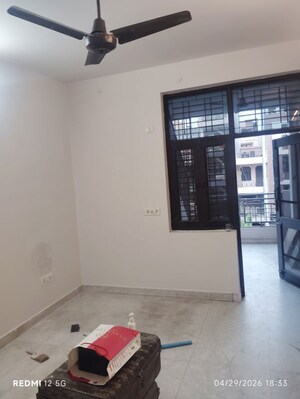 Room in 2 BHK Apartment at Jhilmil Colony – for Rent