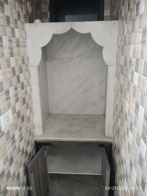  2 BHK Apartment at Jhilmil Colony – for Rent