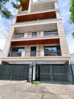 2.5 BHK + Extra Room 215 Sq.Yd. Builder Floor in Sector 43