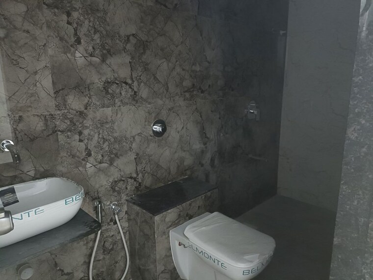 Washroom, swastika-heights 3 Bedroom 1100 Sq.Ft. Apartment In Bhayli Vadodara 10477242