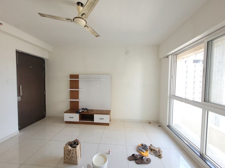 Bathroom, godrej-emerald 1.5 Bedroom 550 Sq.Ft. Apartment In Ghodbunder Road Thane 10477343