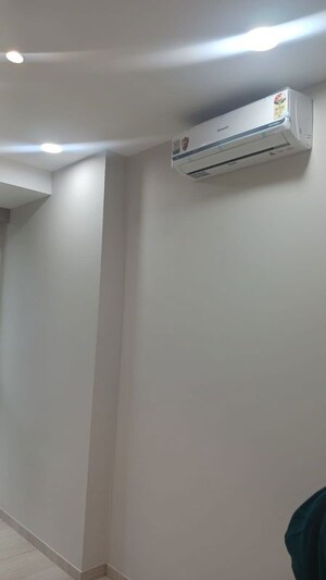 Furnished Amenities in  Office Space at Wadhwa The Gateway, Mulund West – for Rent