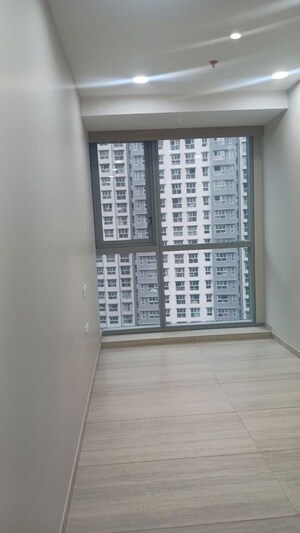 Room in  Office Space at Wadhwa The Gateway, Mulund West – for Rent