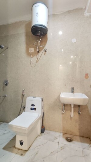 Bathroom in 2 BHK Apartment at Neb Sarai – for Rent