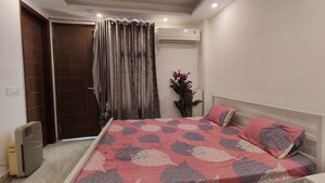 Bedroom in 2 BHK Apartment at Neb Sarai – for Rent