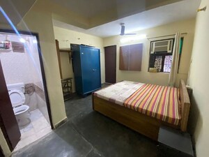 1 BHK Independent House For Rent in Sector 34