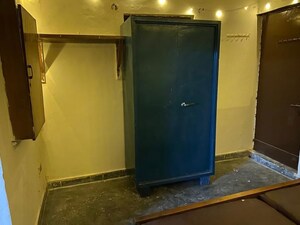 Room in 1 BHK Independent House at Sector 34 – for Rent