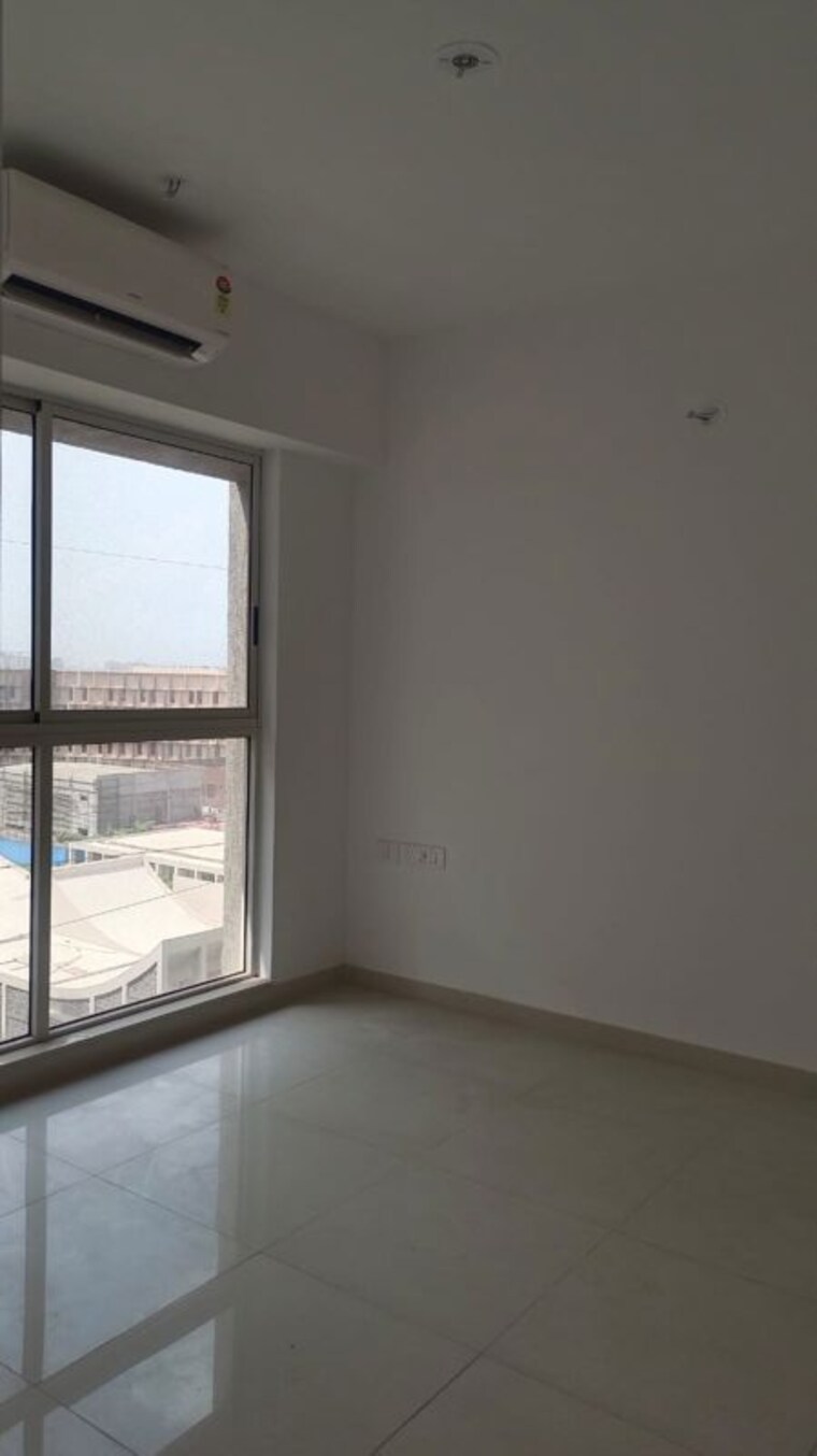 Room, lodha-palava-casa-rio-caspiana 1 Bedroom 450 Sq.Ft. Apartment In Dombivli East Thane 10477394