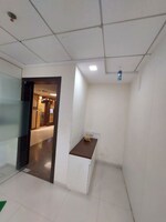 520 Sq.Ft. Office Space in Gateway Plaza