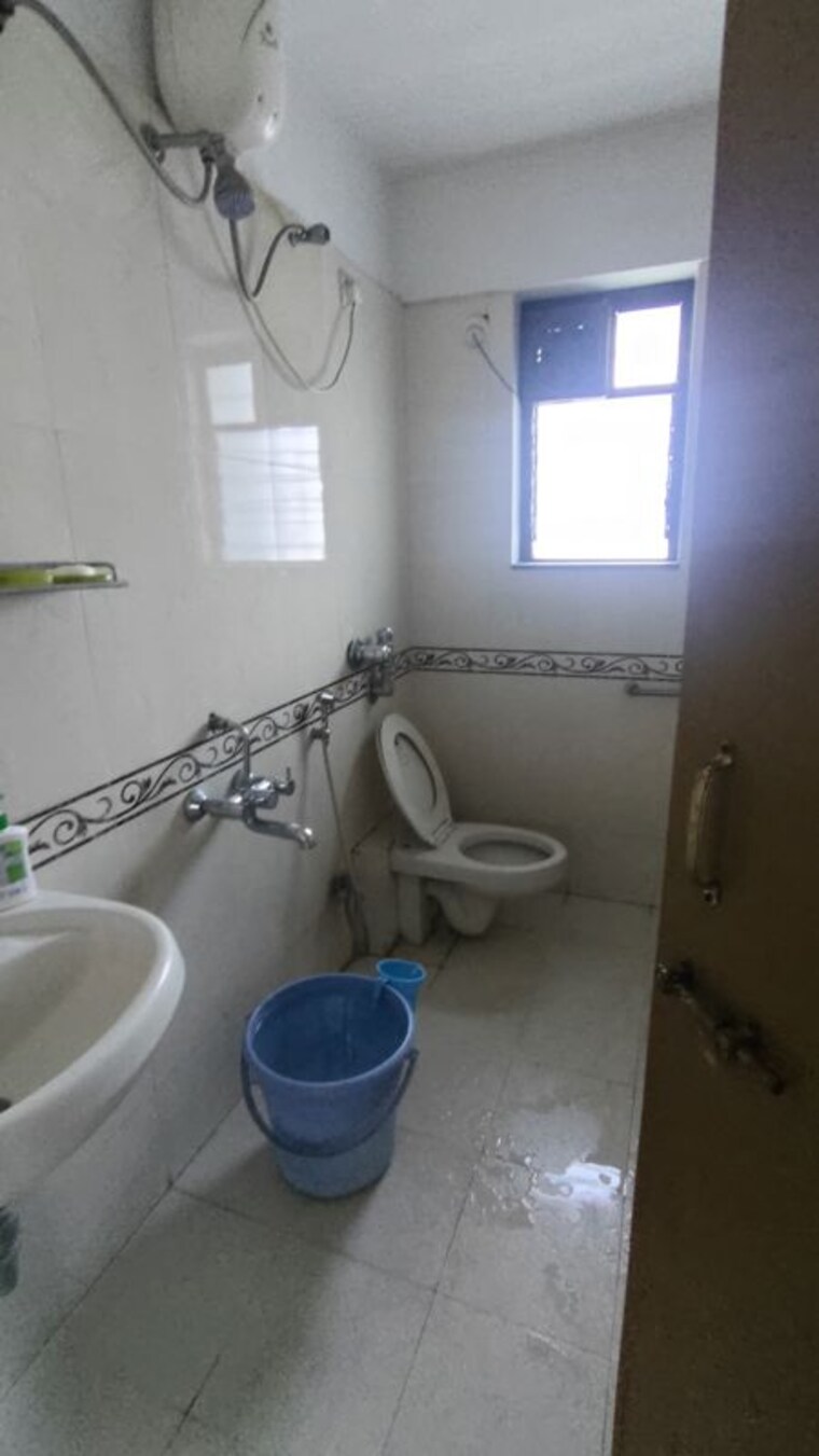 Bathroom, kapil-upavan 2 Bedroom 1200 Sq.Ft. Apartment In Bibwewadi Pune 10477440