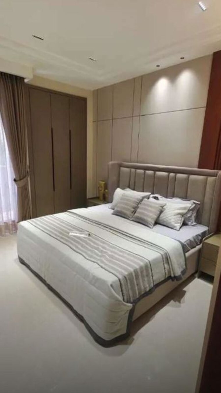 Bedroom, skyline-elevate 3 Bedroom 2200 Sq.Ft. Apartment In Ramgarh Bhudda Zirakpur 10477465