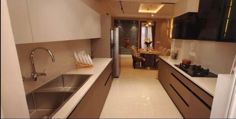 Kitchen, skyline-elevate 3 Bedroom 2200 Sq.Ft. Apartment In Ramgarh Bhudda Zirakpur 10477465