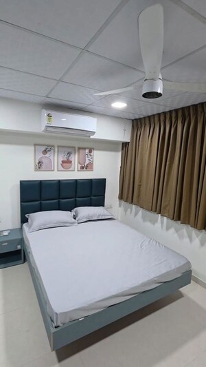 Bedroom in 4 BHK Apartment at Baner – for Rent