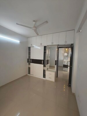 Room in 2 BHK Apartment at Adani Aangan, Sector 89a – for Rent