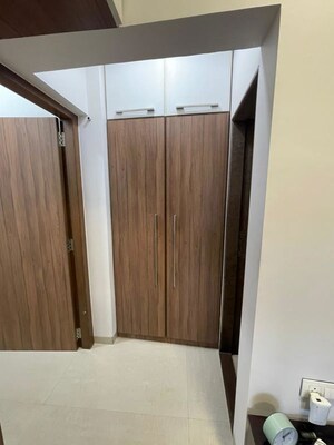 Furnished Amenities in 2 BHK Apartment at Manju Mahal Apartment, Pali Hill – for Rent