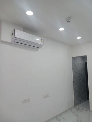 Room in  Office Space at Wadhwa The Gateway, Mulund West – for Rent