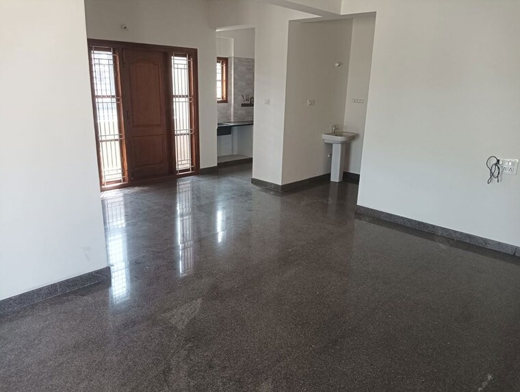 Room, banashankari Commercial Warehouse 7000 Sq.Ft. In Banashankari Bangalore 10477439