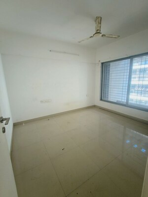 Room in 2 BHK Apartment at Yashwin Orizzonte, Kharadi – for Rent