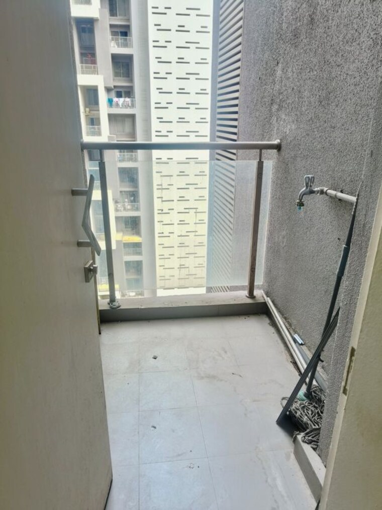 Balcony, yashwin-orizzonte 2 Bedroom 964 Sq.Ft. Apartment In Kharadi Pune 10477537