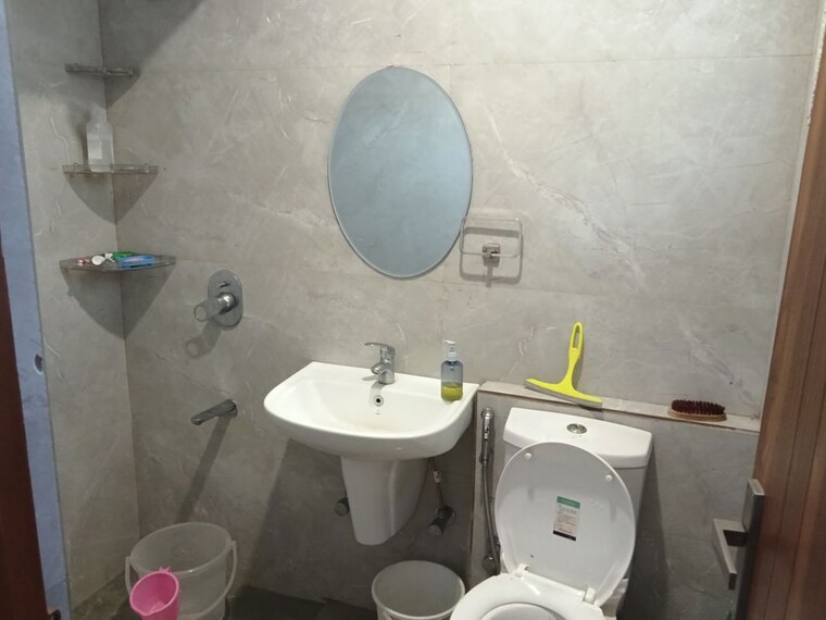 Bathroom, ambala highway 3 Bedroom 122 Sq.Yd. Builder Floor In Ambala Highway Zirakpur 10443728