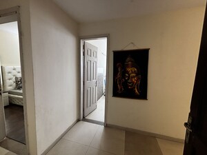 Room in 2 BHK Apartment at Jaypee Greens Pavilion Court, Sector 128 – for Rent