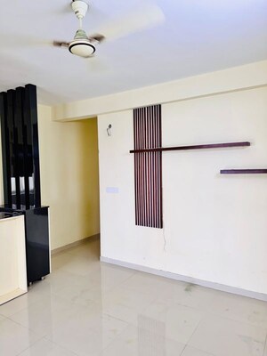 Room in 2 BHK Apartment at Pyramid Midtown, Sector 59 – for Rent