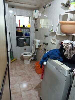 Attached Bathroom in 1.5 BHK Apartment at Sandesh Nagar – for Rent