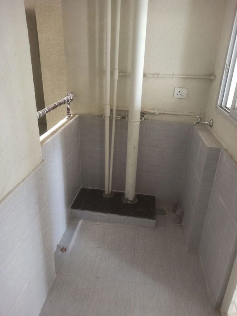 Bathroom, escala-kharadi 2 Bedroom 852 Sq.Ft. Apartment In Kharadi Pune 10477581