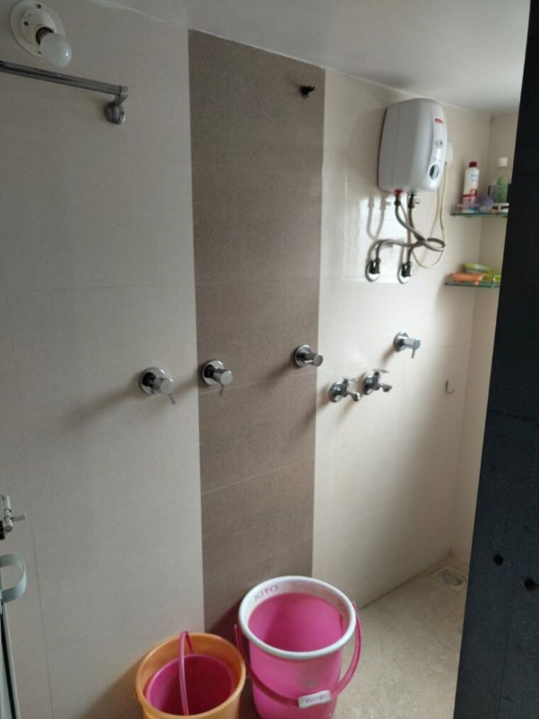Bathroom, ek-siddhi-chs-kolbad-road 1 Bedroom 550 Sq.Ft. Apartment In Khopat Thane 10477582