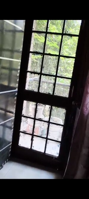 Staircase in 2 BHK Independent House at RWA Apartments Sector 39, Sector 39 – for Rent