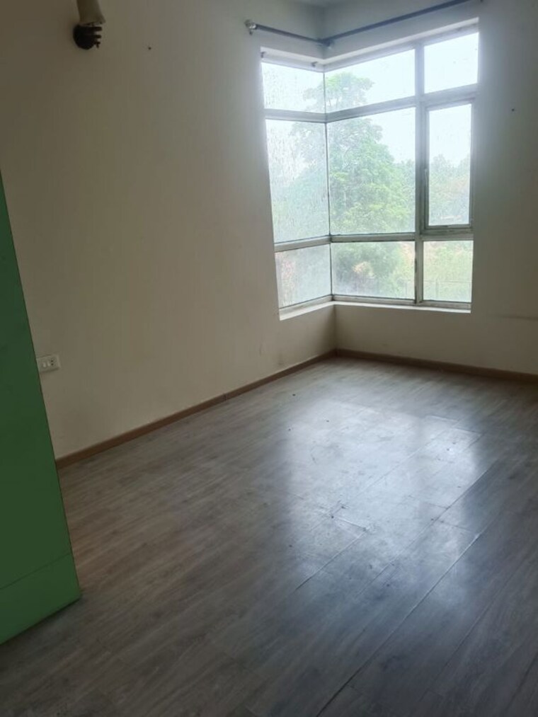Room, spr-imperial-estate 3 Bedroom 2050 Sq.Ft. Apartment In Sector 82 Faridabad 10477609