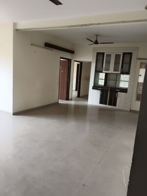 Room in 3 BHK Apartment at Spr Imperial Estate, Sector 82 – for Rent