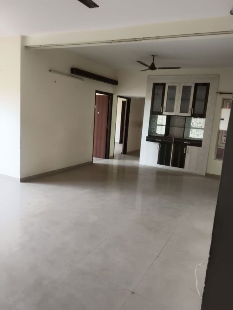 Room, spr-imperial-estate 3 Bedroom 2050 Sq.Ft. Apartment In Sector 82 Faridabad 10477609