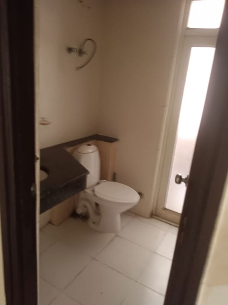Bathroom, spr-imperial-estate 3 Bedroom 2050 Sq.Ft. Apartment In Sector 82 Faridabad 10477609
