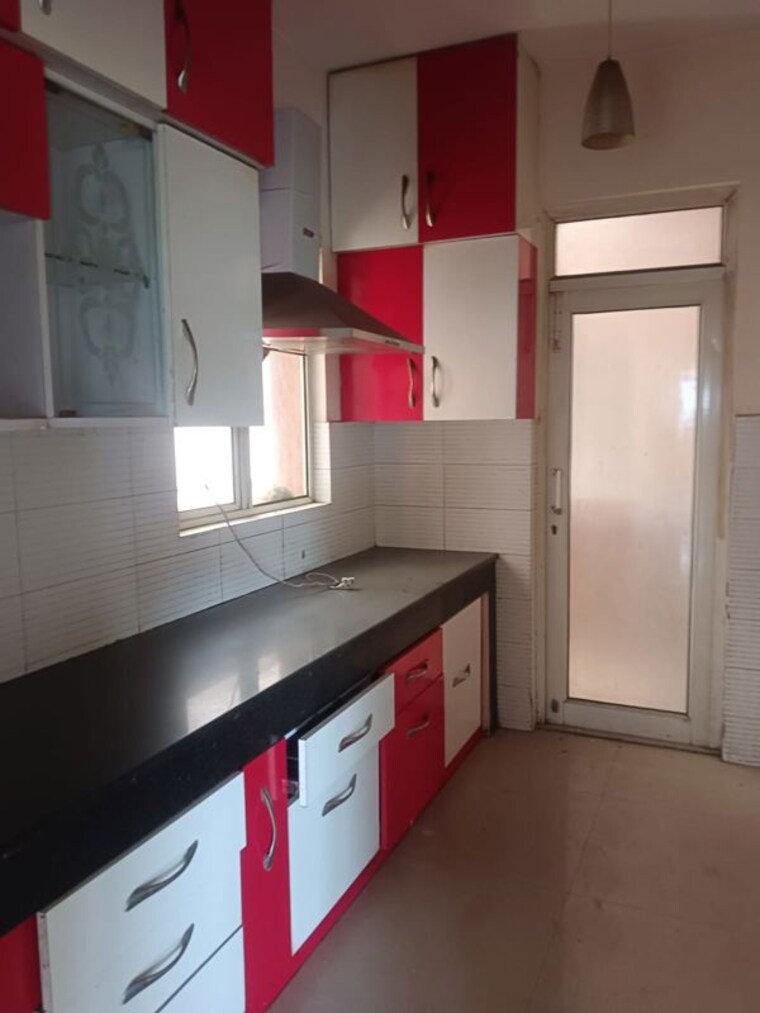 Kitchen, spr-imperial-estate 3 Bedroom 2050 Sq.Ft. Apartment In Sector 82 Faridabad 10477609