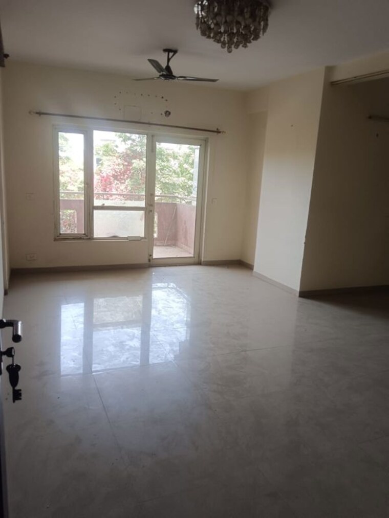 Room, spr-imperial-estate 3 Bedroom 2050 Sq.Ft. Apartment In Sector 82 Faridabad 10477609