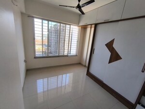 Room in 3 BHK Apartment at Vrindavan CHS Kharadi, Kharadi – for Rent