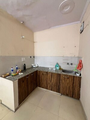 Bathroom in 1 BHK Builder Floor at Ramesh Nagar – for Rent